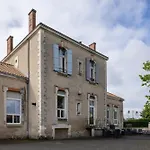 De L'ecole Des Gourmands Ferienhaus