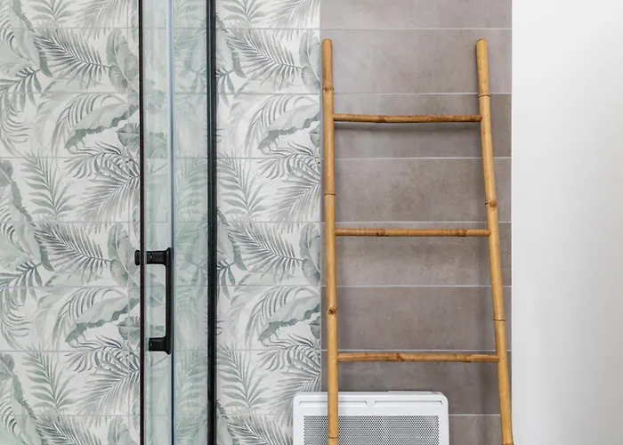 De L'ecole Des Gourmands Nyaraló