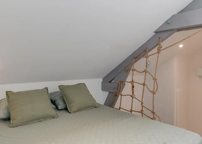 De L'ecole Des Gourmands Nyaraló Moulin-Neuf