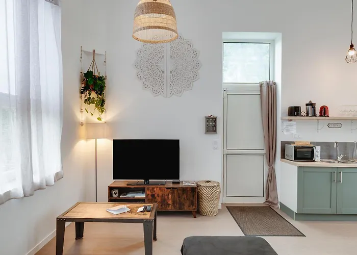 De L'ecole Des Gourmands Nyaraló