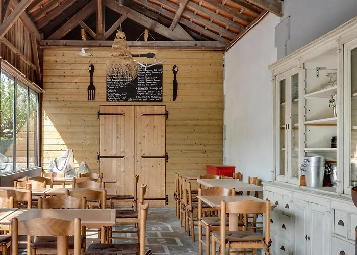 De L'ecole Des Gourmands *