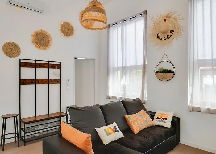 De L'ecole Des Gourmands Nyaraló Moulin-Neuf